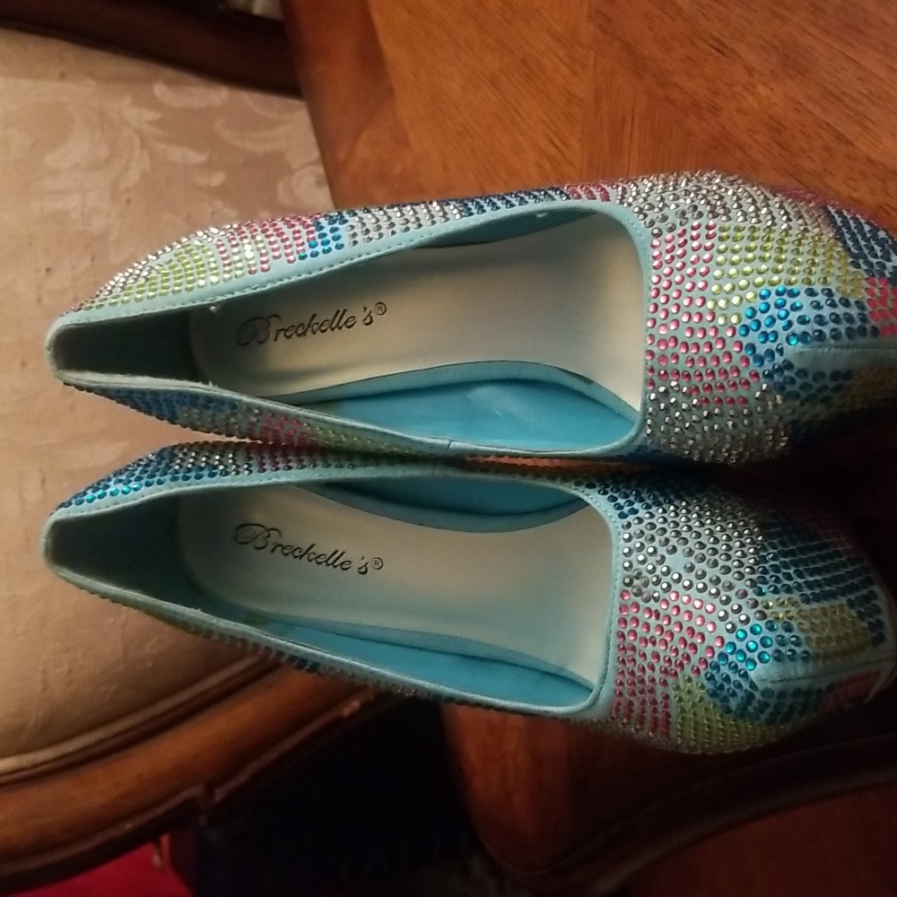 Shoe - Picture 5 of 8